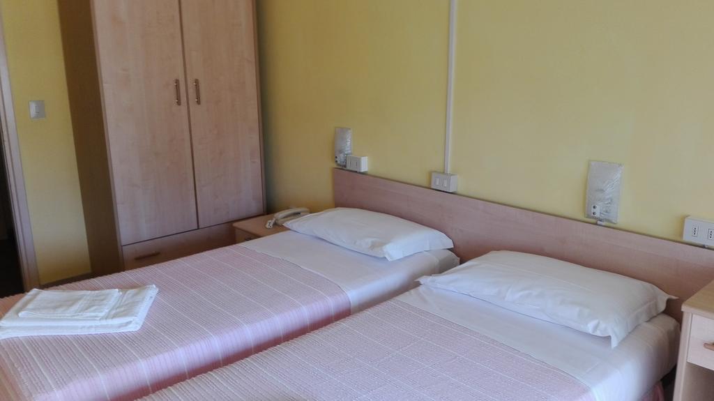 Hotel Ninfea Cervia Bagian luar foto