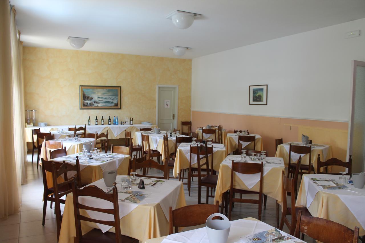 Hotel Ninfea Cervia Bagian luar foto