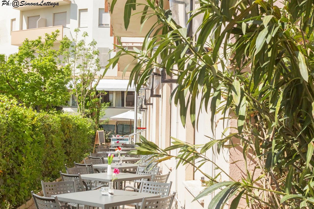 Hotel Ninfea Cervia Bagian luar foto