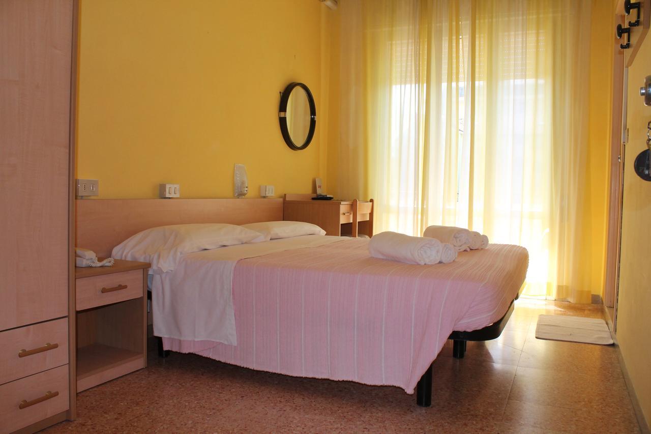 Hotel Ninfea Cervia Bagian luar foto